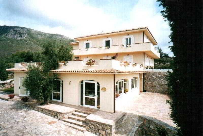 Hotel Belvedere Sperlonga Buitenkant foto