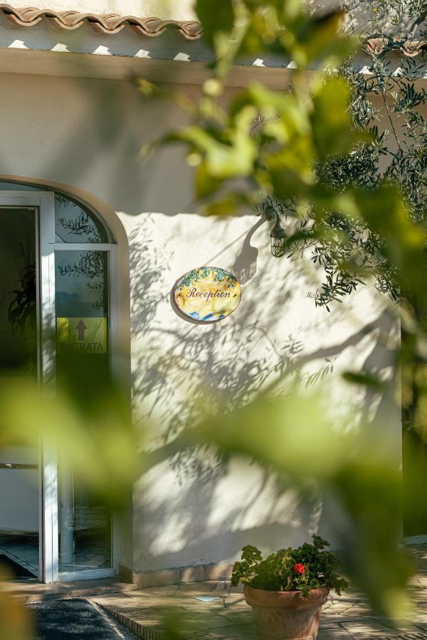 Hotel Belvedere Sperlonga Buitenkant foto