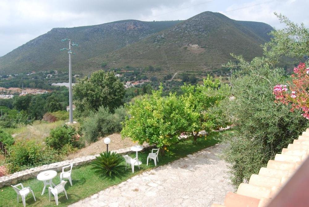 Hotel Belvedere Sperlonga Buitenkant foto