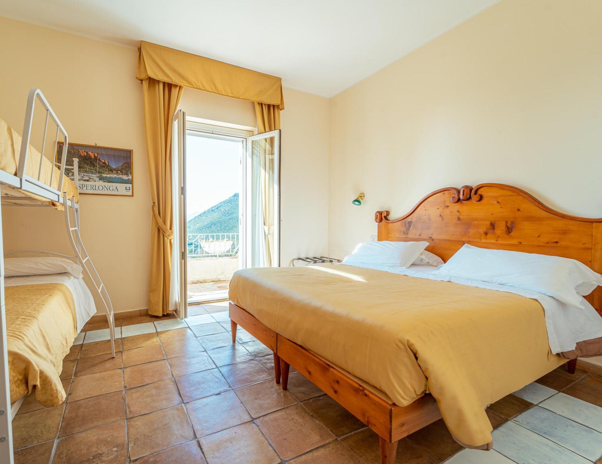 Hotel Belvedere Sperlonga Buitenkant foto